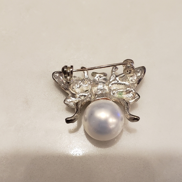 Fly brooch with pearl and rhine stones - Picture 3 of 5